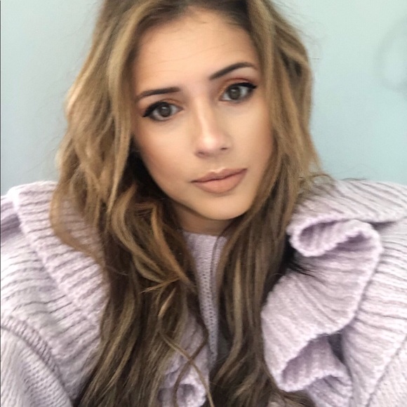 Meet your Posher, Luciana - Picture 1 of 1